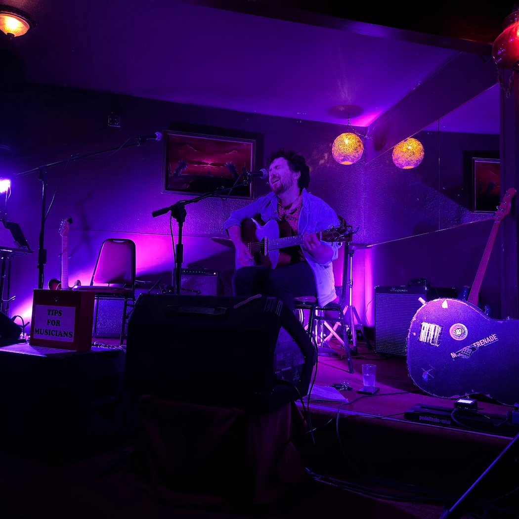 Rent Romus plays queer jazz 1